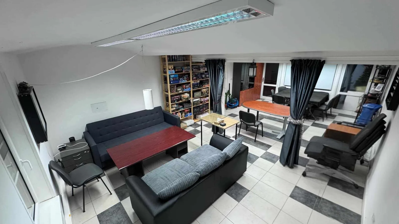 Hlavní fotografie – Hra.deck deskoherní klub